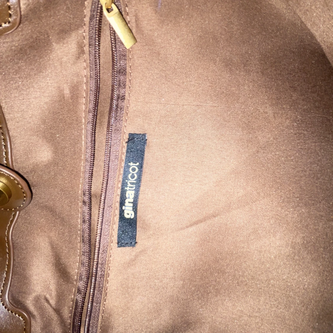 Brun axelväska från Gina Tricot - 1