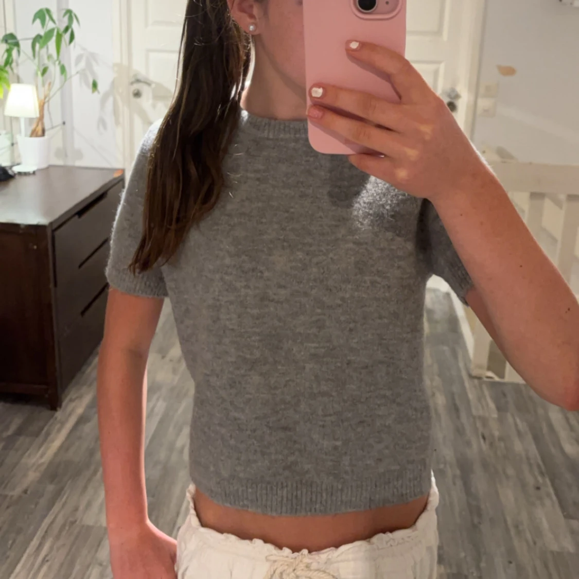 Grå croppad tröja - 90