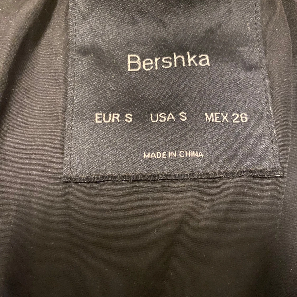 Svart skinnjacka från Bershka - 90