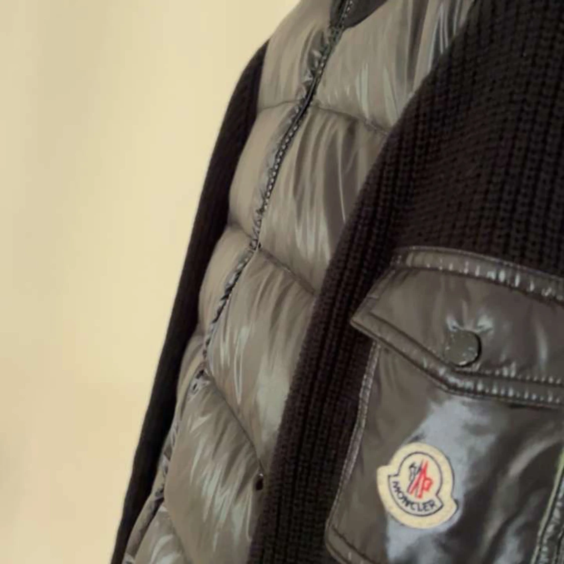 Svart dunjacka från Moncler - 90