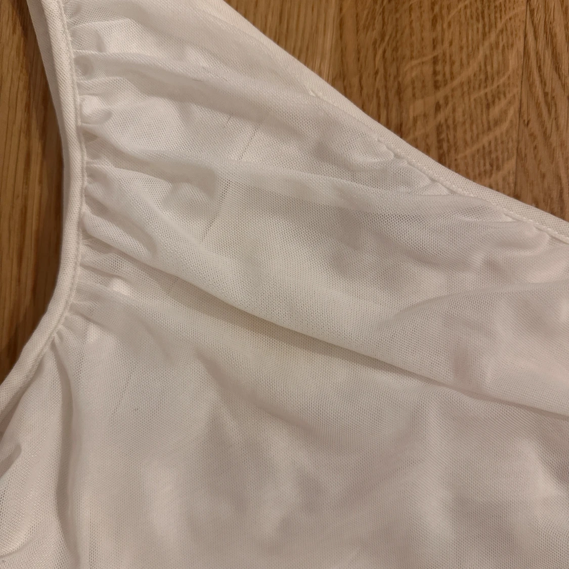 Vit topp från NA-KD - 91