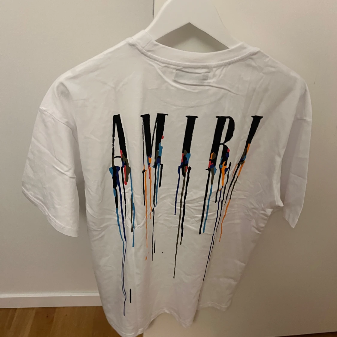Vit t-shirt från Amiri - 90