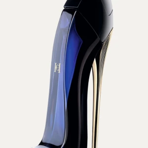 Good girl - Säljer en parfym jag fick i present men inte gillar.  Endast testad aldrig använd finns fortfarande i box 💙 Perfekt som julklapp😇