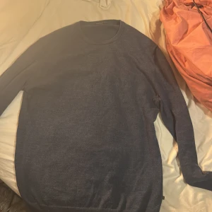 Merinoull tröja  - Säljer nu martinqie tröja storlek M Hör av dig ol du har fler frågor 