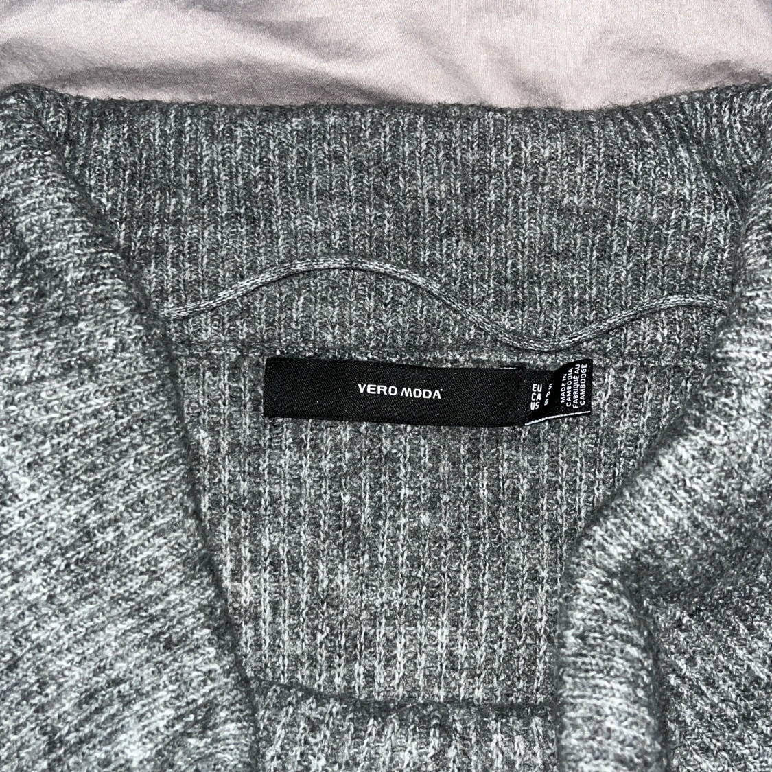 Stickad off shoulder  - 91