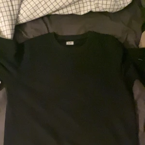 Cp company tröja - Säljer tröjan eftersom jag knappast använder den
