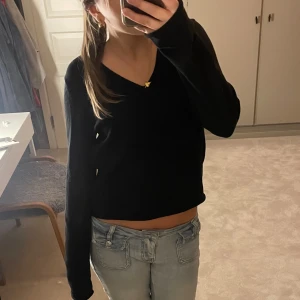 Fin tröja😍 - Från brandy melville. Står ingen storlek men skulle uppskatta xs-s🥰