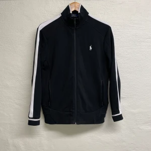 Polo Ralph Lauren tröja - Polo Ralph Lauren tröja i storlek S.