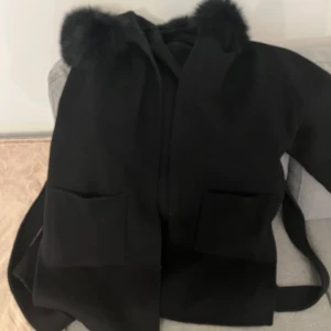 Päls kappa - Jättefin päls kappa som knappt är använd, köpt för cirka 2500