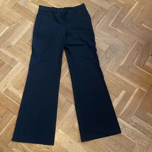Lågmidjade kostymbyxor  - Oanvända
