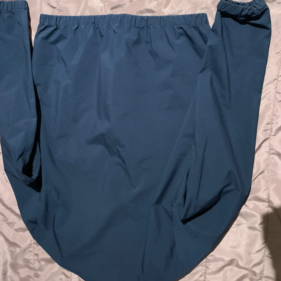 Mörkblå byxor från Zara - 90