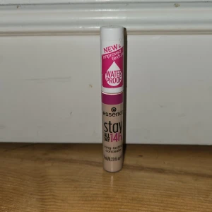 Conceler - Det är en vattentät conceler från essence använd 1 gång♡☆