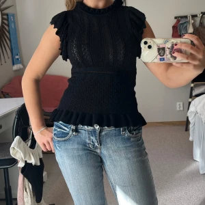 zara topp - Jätte cool svart topp från zara💥