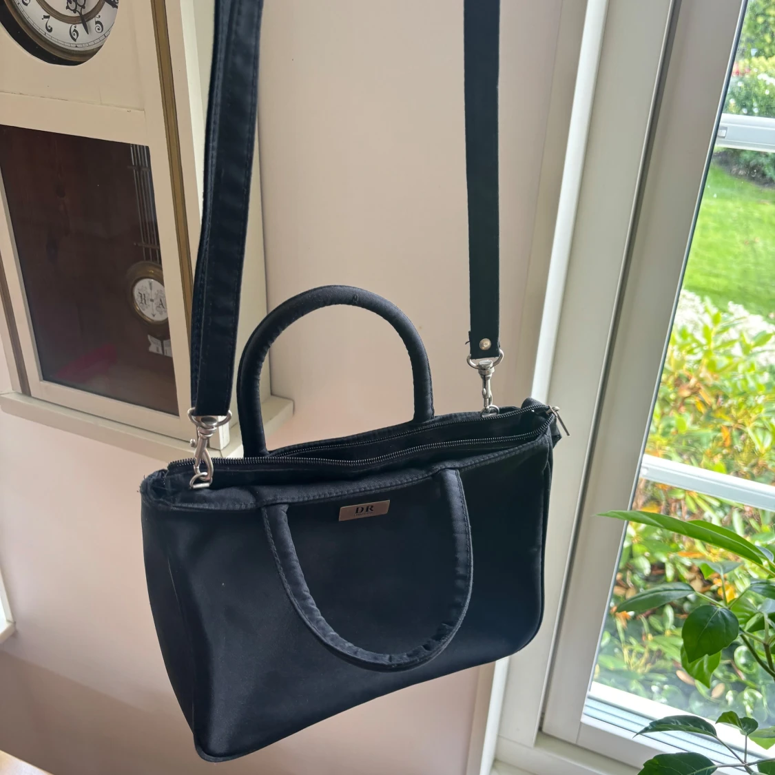 Hand och axelremsväska  - 92