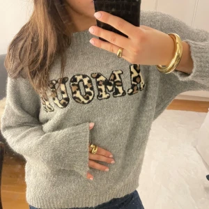 Stickad tröja  - Superskön stickad tröja i ull-blandning 🫶🏼 Säljer då den inte kommer till användning! Skriv privat vid frågor, pris går alltid att diskutera 😊😊