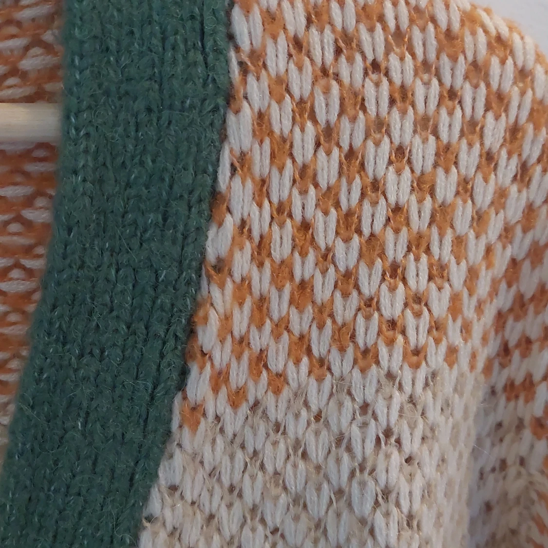 Flerfärgad stickad kofta från Noisy May - 92