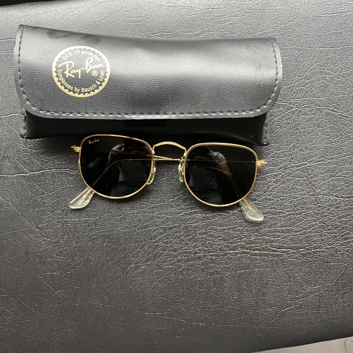 Raybans Frank