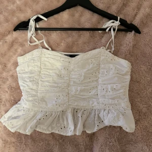  Festtopp - Säljer min otroligt snygg festtopp🥰