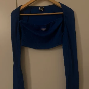 Blå tvådelad topp - använt en gång bara! 