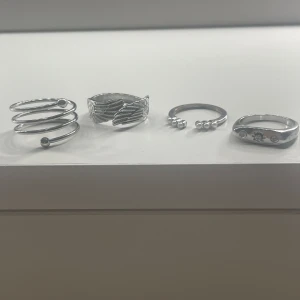 Silver ringar  - Silver ringar från olika märken ( Shein, ur & penn, glitter )💕