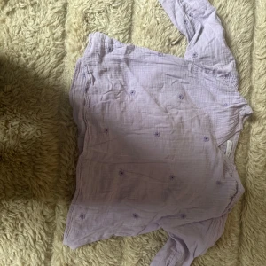 Zara blus  - Lila zara blus strl 13-14 år 💜