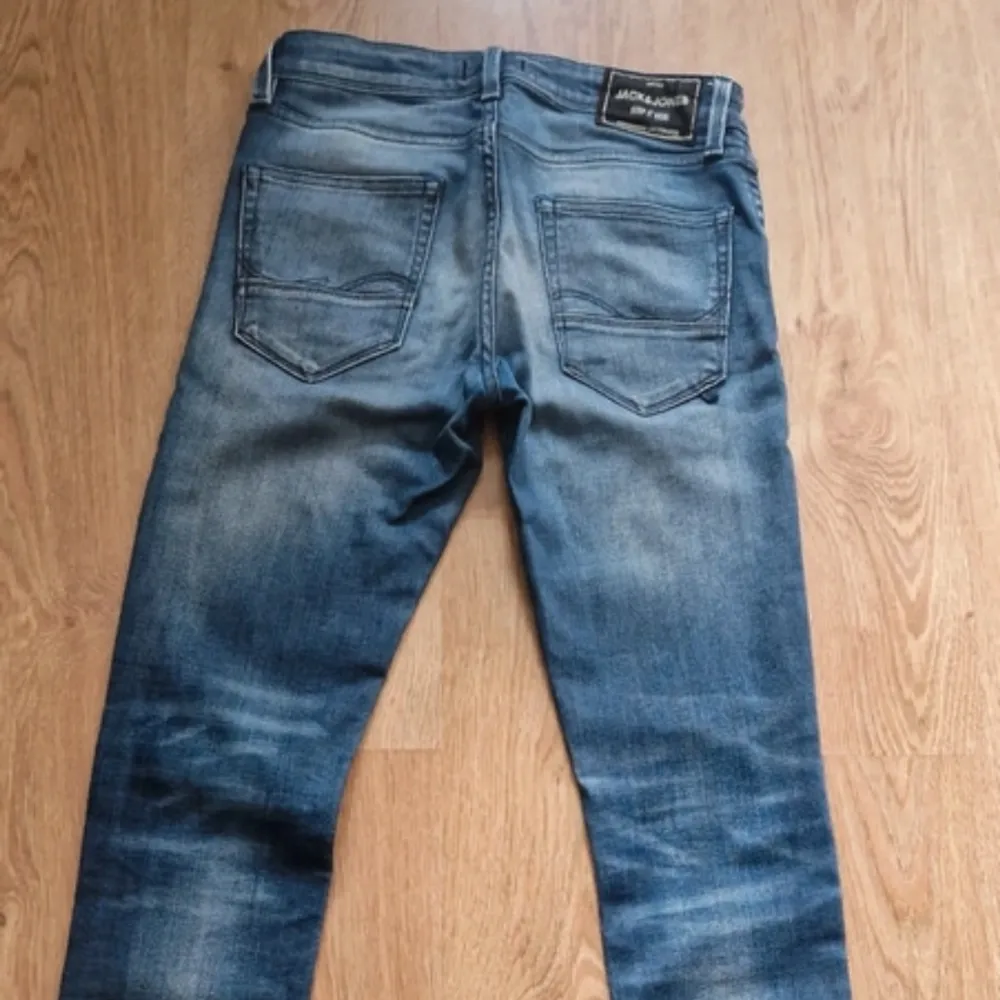 Jack and Jones Jeans i fint skick.  Storlek 29/32. . Jeans & Byxor.