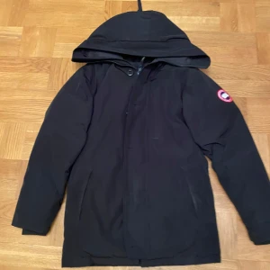 Canada goose jacka - Helt ny passar inte mig så säljer 