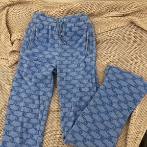 mjukisbyxor från Juicy Couture - Exklusiv collektion från Juicy Couture. Använt 1 gång