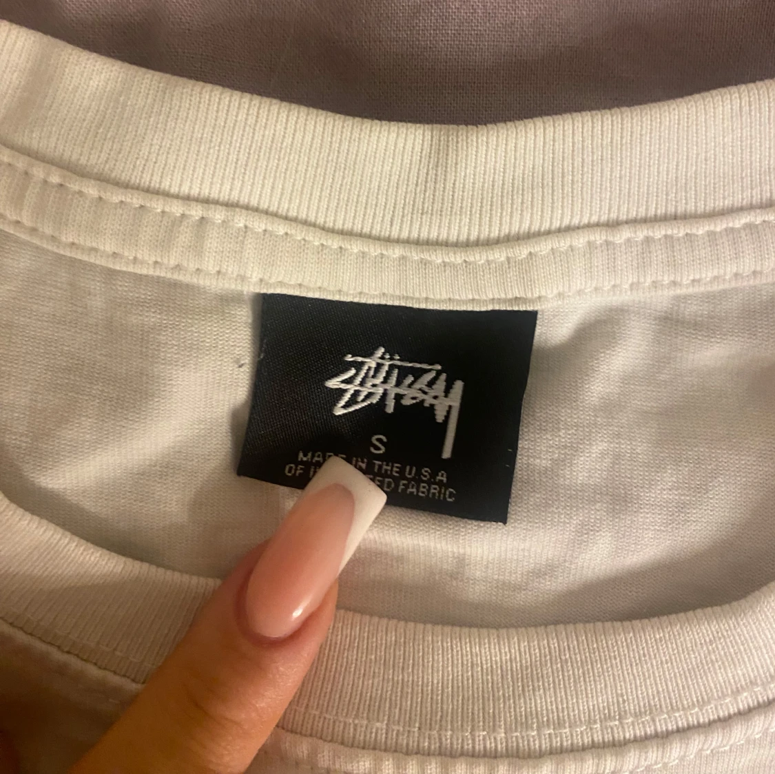 Vit t-shirt från Stüssy med tryck - 1