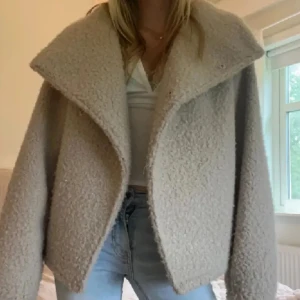 Gina kappa - Använd 1 gång, säljs inte längre🤍