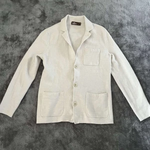 Morris kofta  - Snygg beige kofta från Morris. Passar dig runt 170, kom privat vid funderingar 😀 