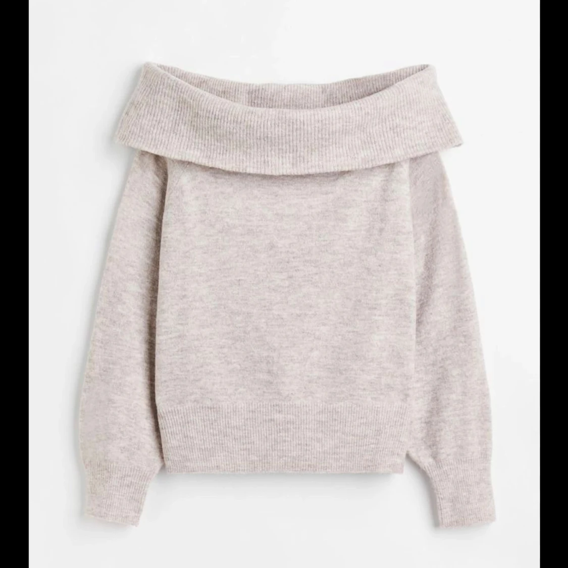 Of the shoulder sweater- light beige melange
