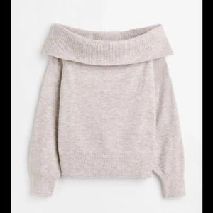  Of the shoulder sweater- light  beige melange - säljer denna sjukt snygga off-the shoulder sweater från h&m som knappt har använts mycket! Skriv för fler bilder