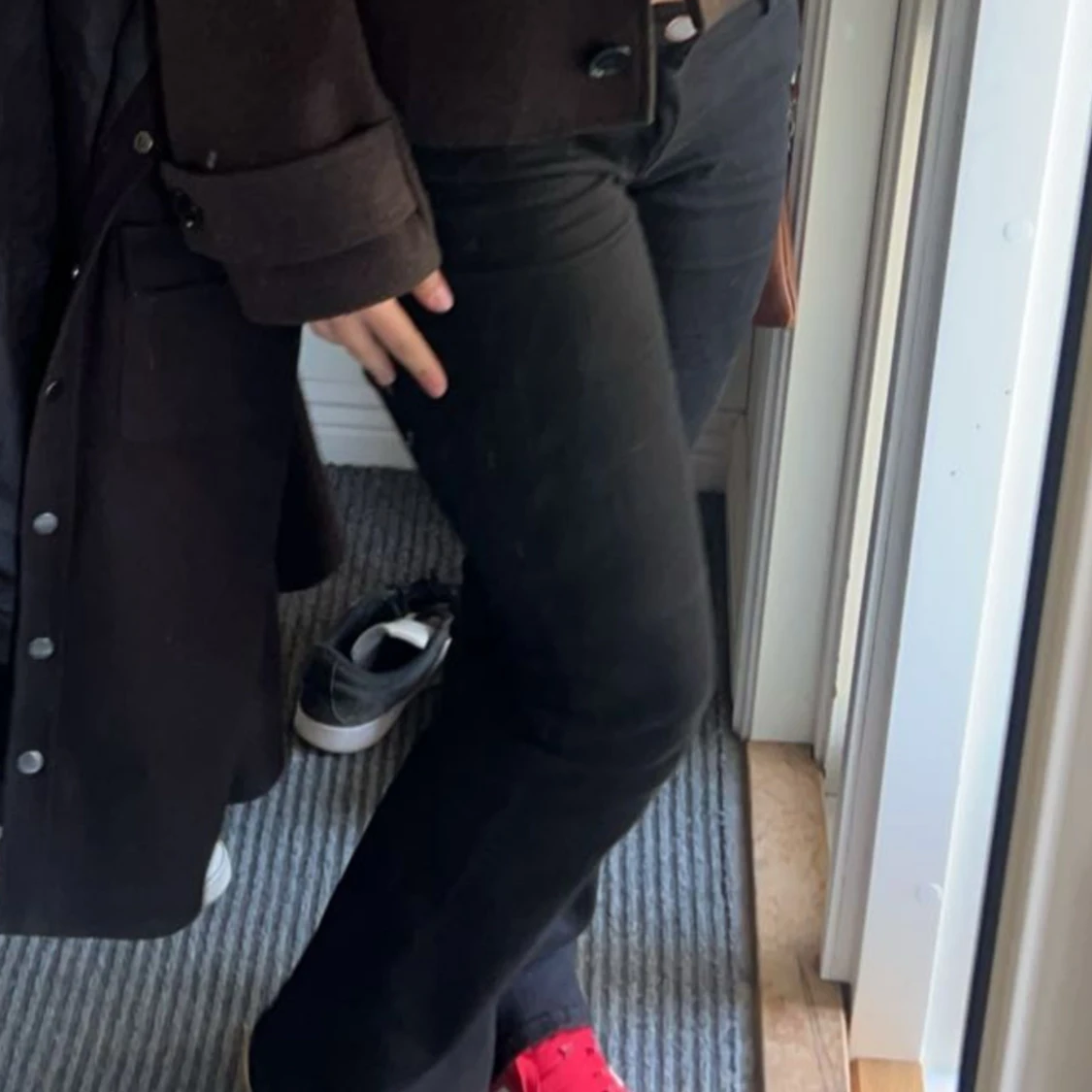 🖤SVARTA BOOTCUT JEANS🖤 - 1