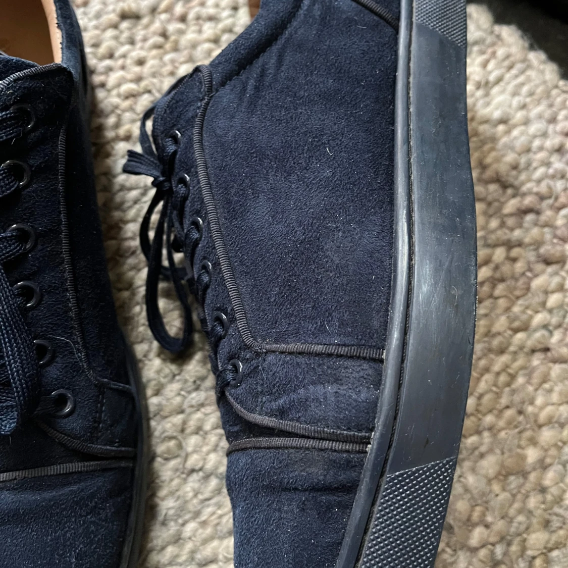 CHRISTIAN LOUBOUTIN - 1