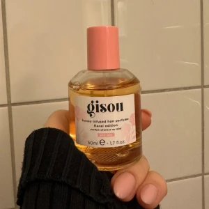 Gisou hårparfym - Gisou Honey Infused Hair Perfume Floral Edition. 50 ml, använd fåtal gånger