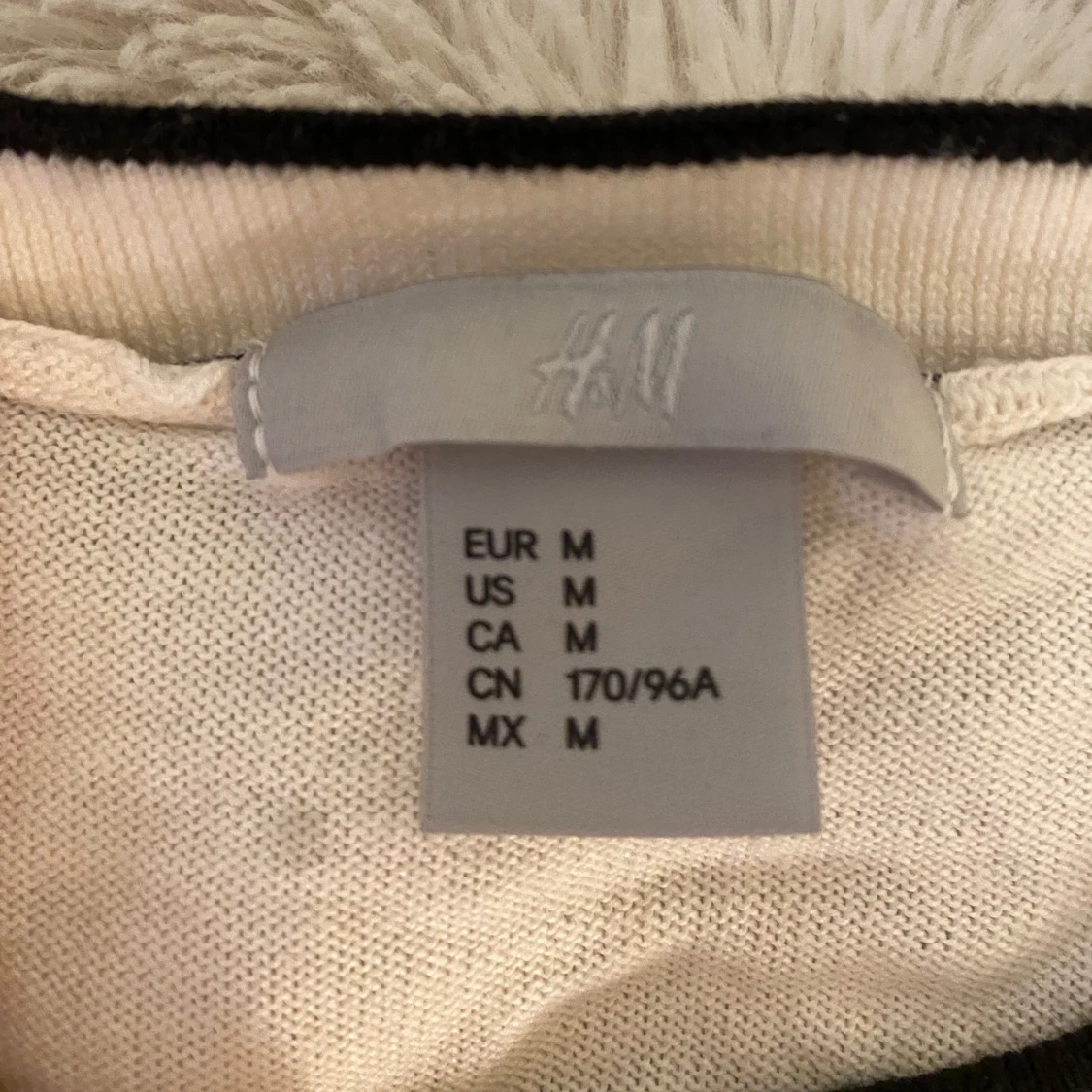 Vit tröja från H&M - 91