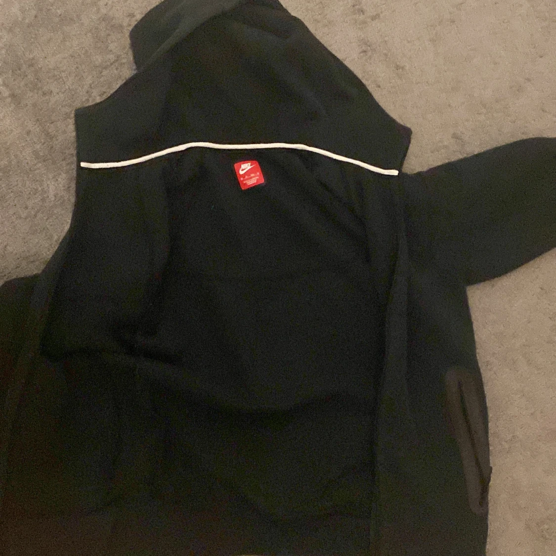 Svart Nike tech fleece  - 91