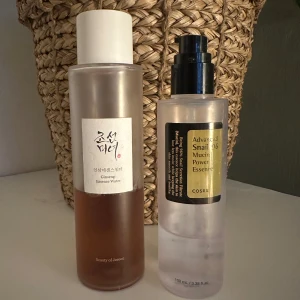 Koreanska skönhetsprodukter  - Du får båda två tillsammans. Bra för att prova produkter utan att betala fullpris. 