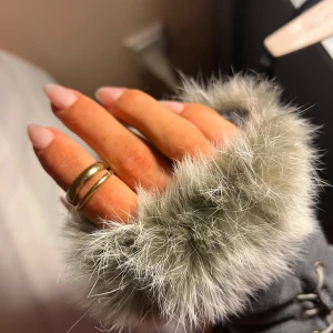 Grå handskar - Snygga handskar 