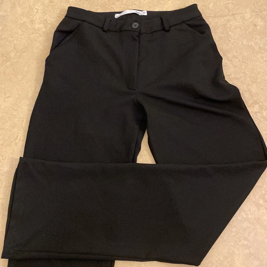 Svarta kostymbyxor - 90