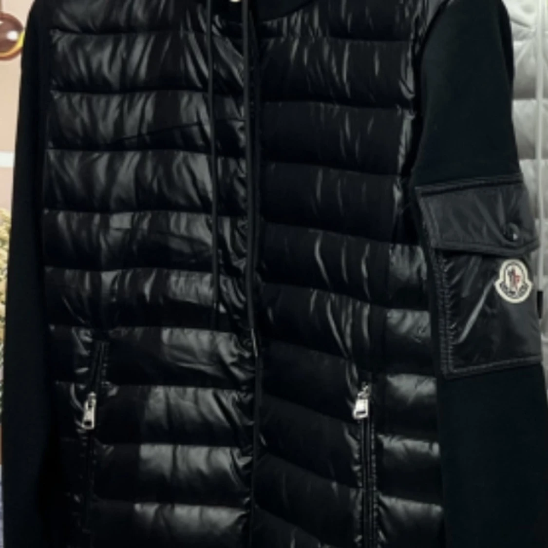 Svart dunjacka från Moncler