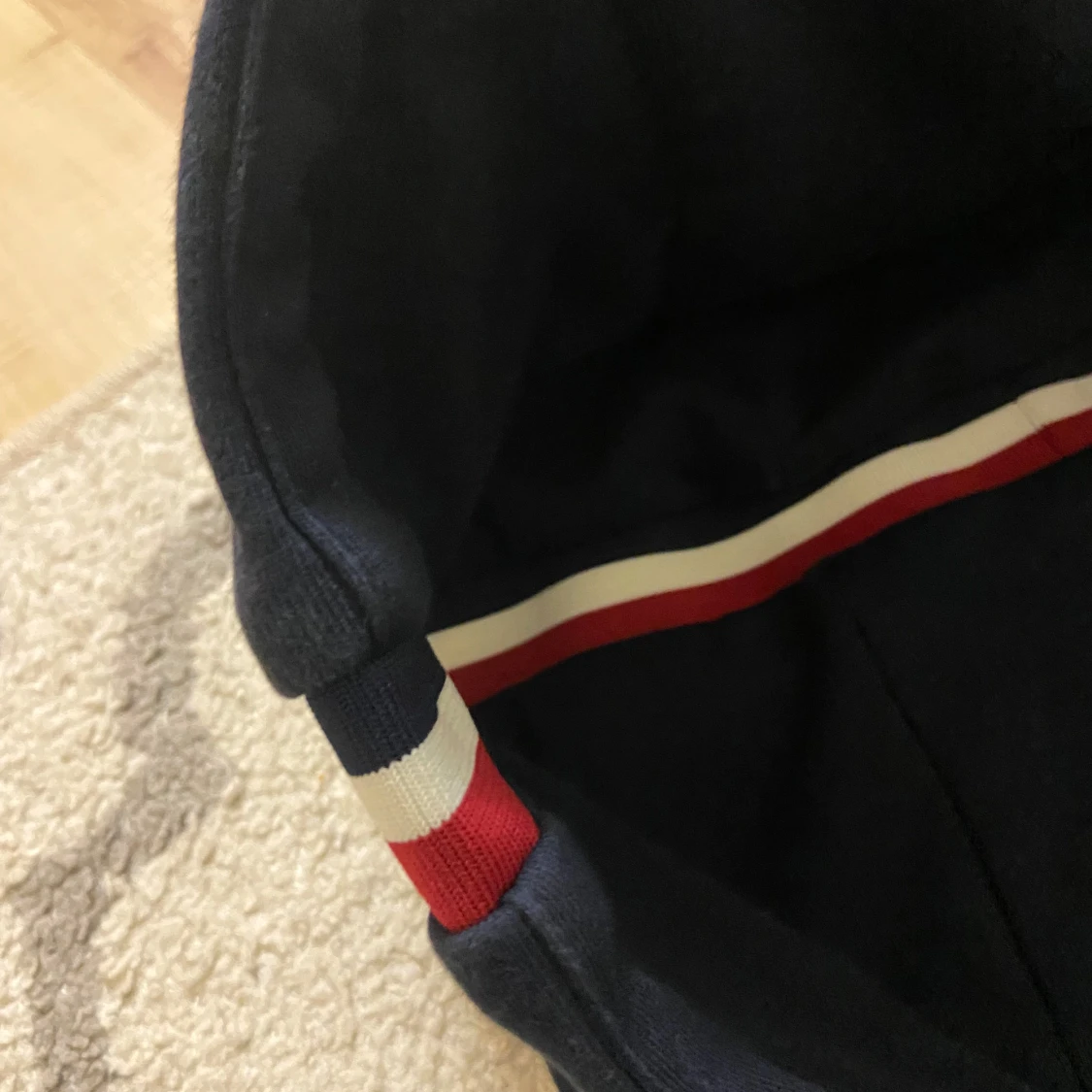 Mörkblå hoodie från Moncler - 91