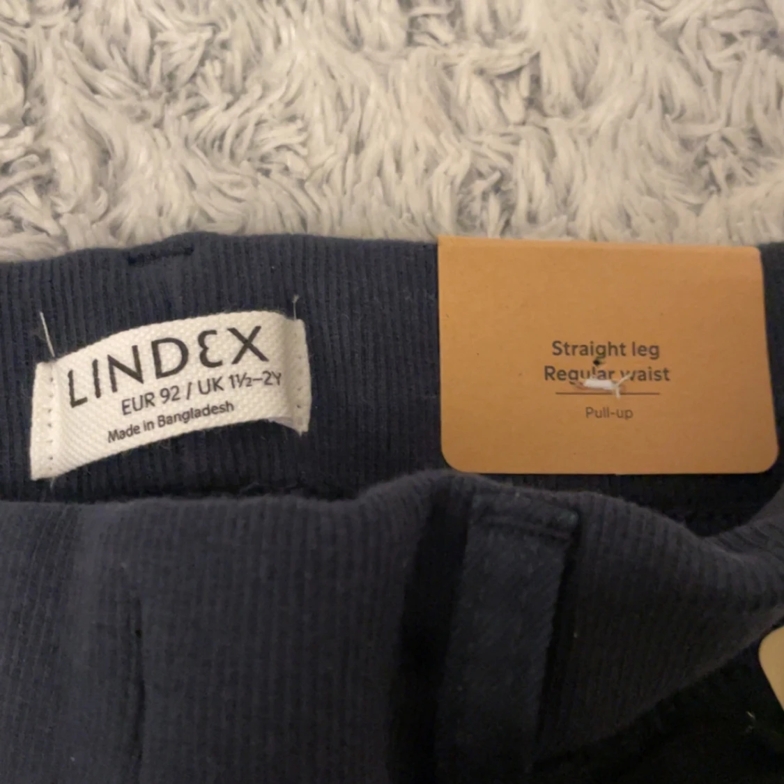 Mörkblå byxor från Lindex - 2