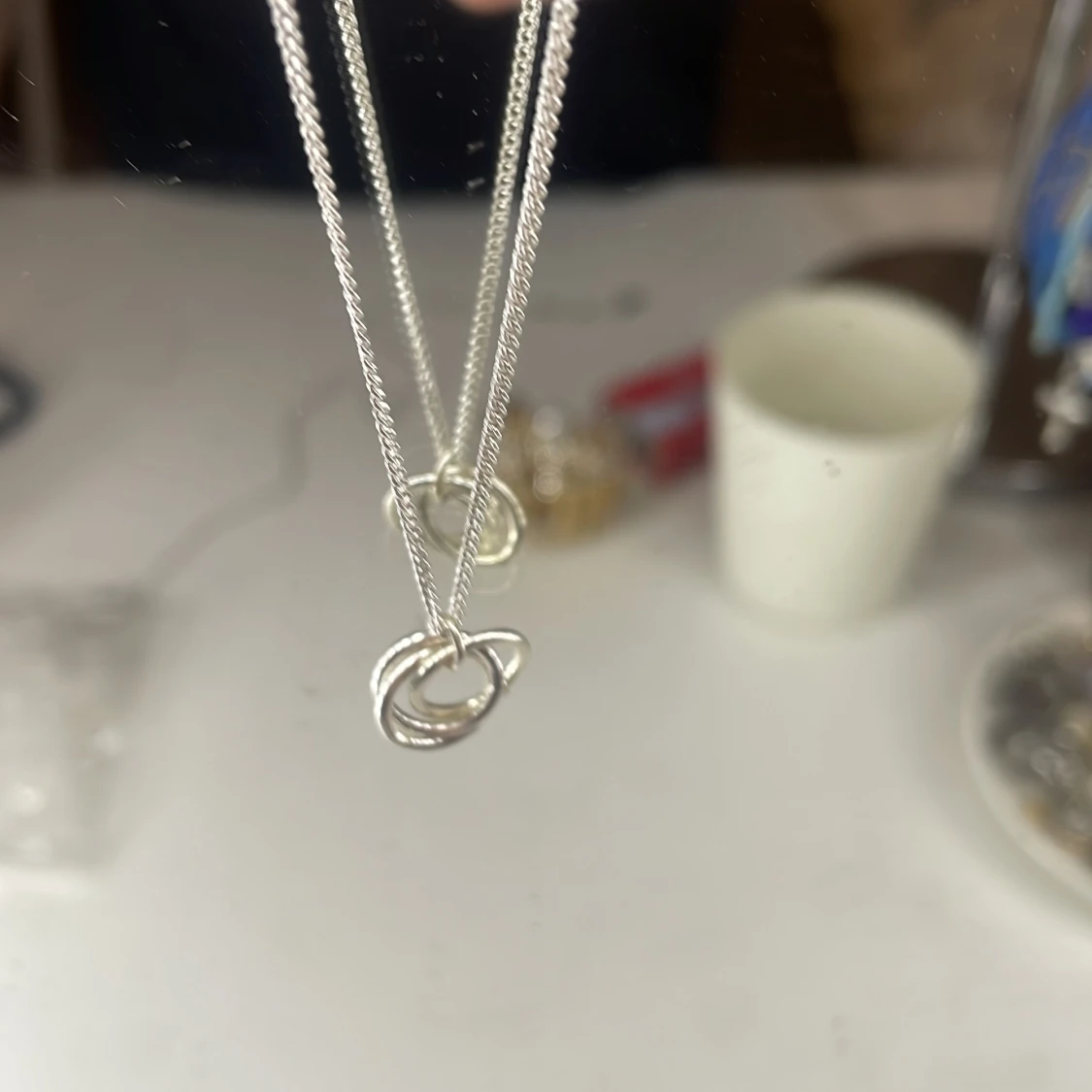 Silverhalsband med cirkelhänge - 3