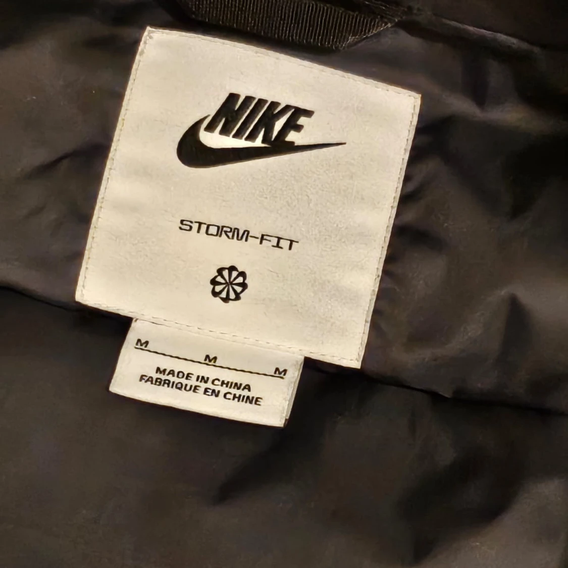 Svart lång Nikejacka  - 2