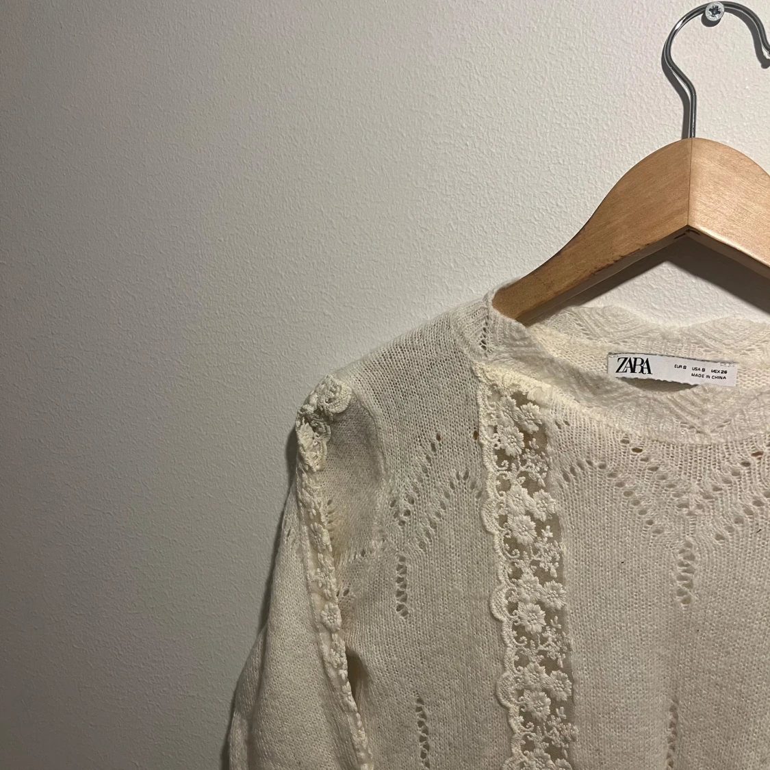 Vit stickad tröja från Zara - 3