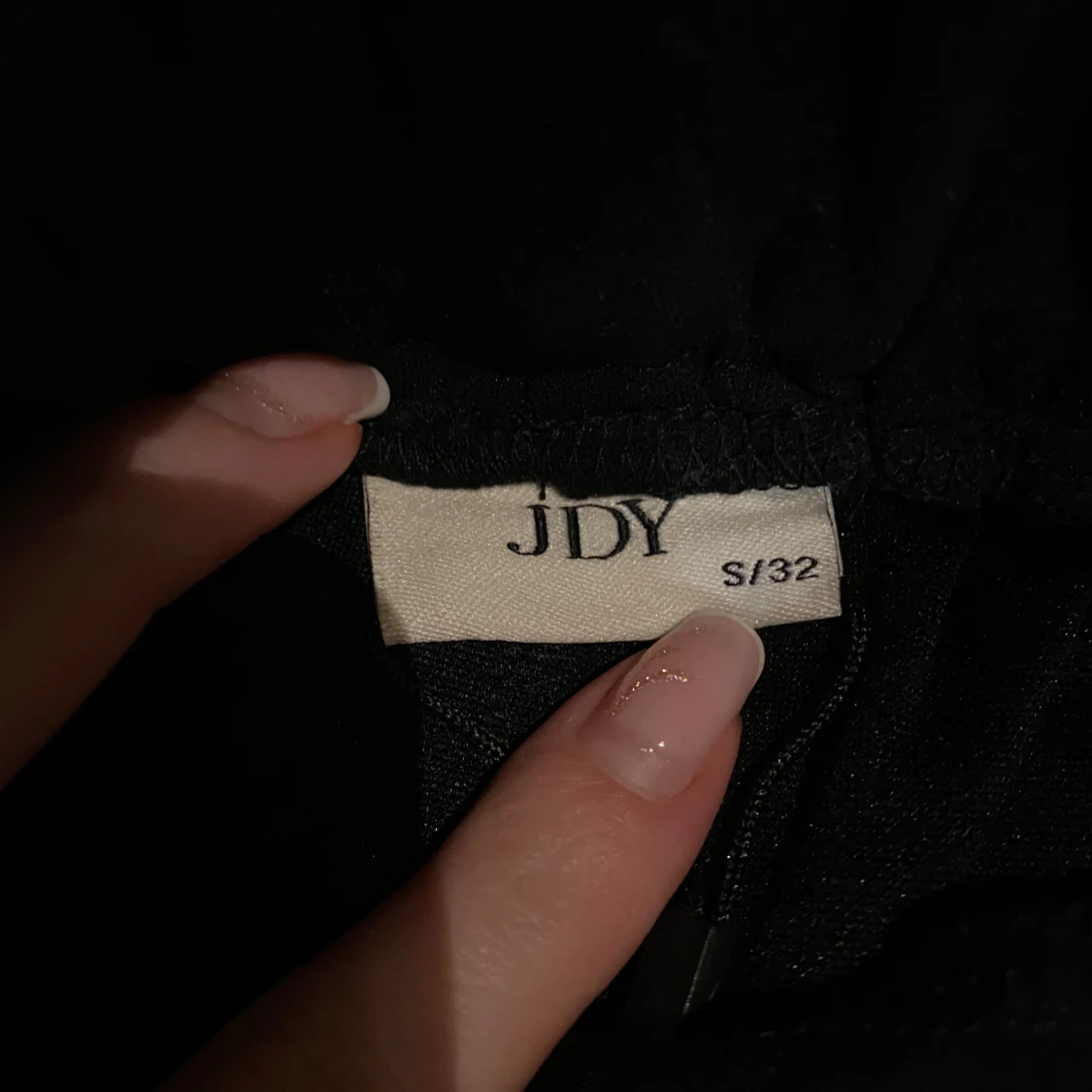 Svarta byxor från JDY - 91