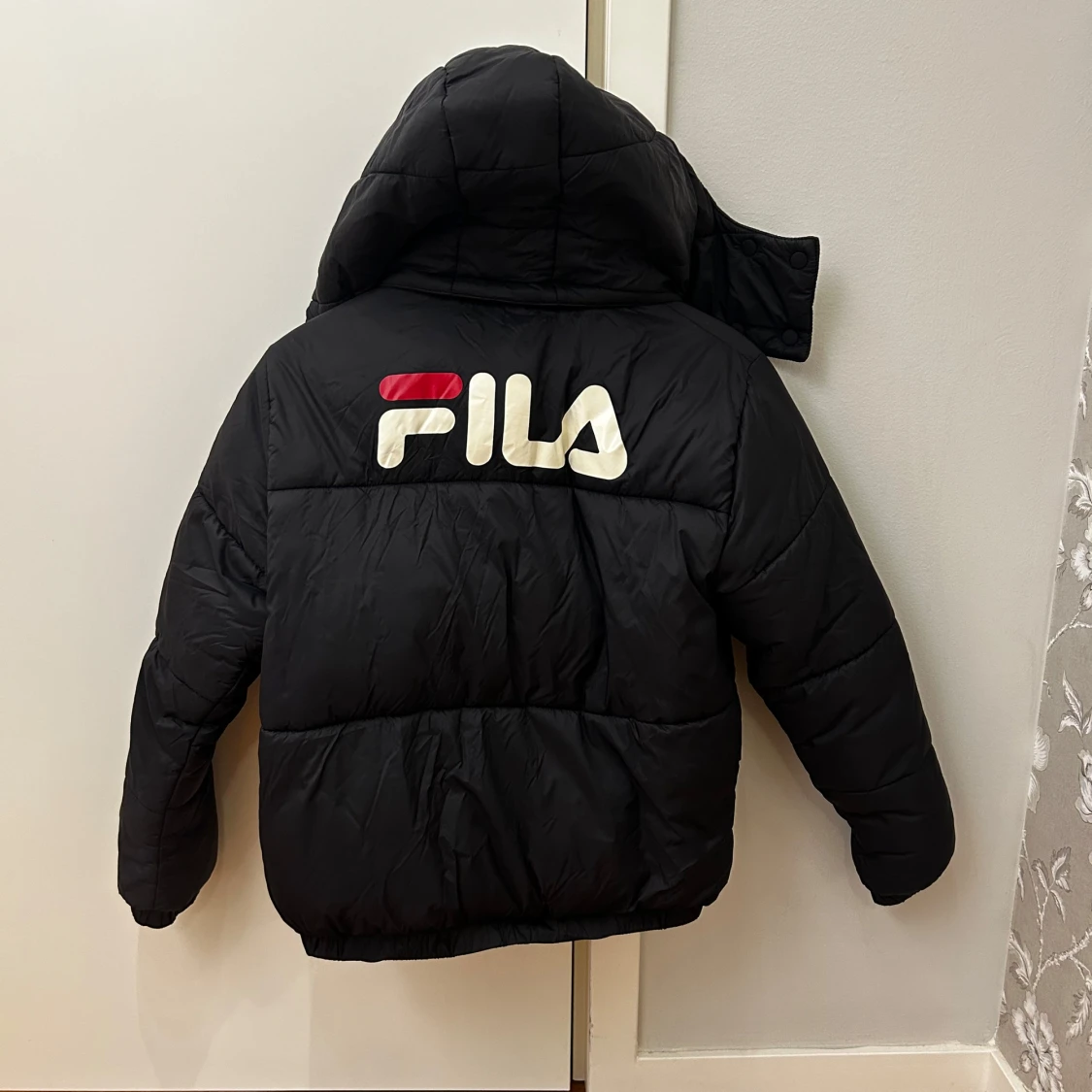 Svart pufferjacka från FILA - 2