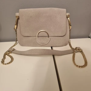 Ny väska - Ny väska, aldrig använd. 100kr 